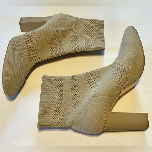 Zara Knit bootie - Picture 2 of 8